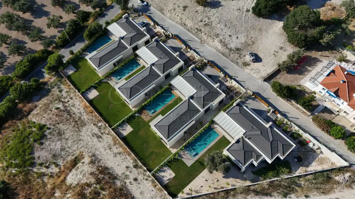 Çeşme'de 5+1 Tek Katlı Müstakil Lüks Villa