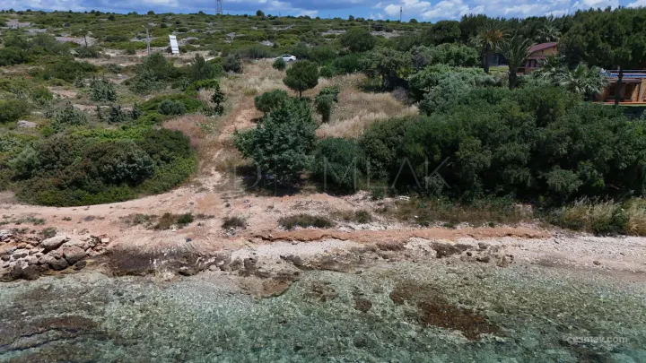 Çeşme Dalyan'da 1000 M2 Denize Tam Sıfır Arsa
