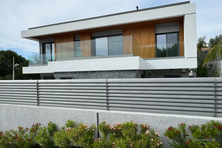 ÇEŞME ILICA DENİZ MANZARALI 5+2 MÜSTAKİL HAVUZLU VİLLA