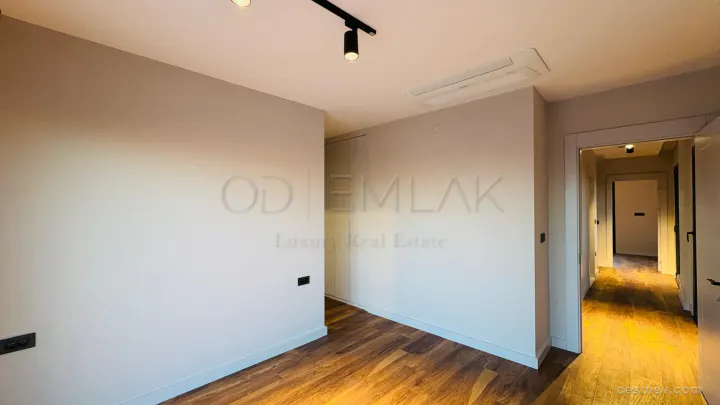 ÇEŞME ŞİFNE 5+1 KÖŞE MÜSTAKİL VİLLA