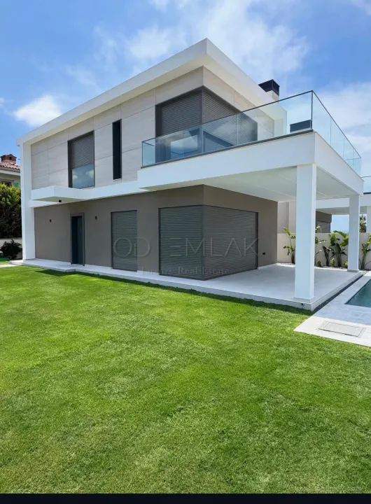 Şifne 4+1 Müstakil Havuzlu Lüks Villa